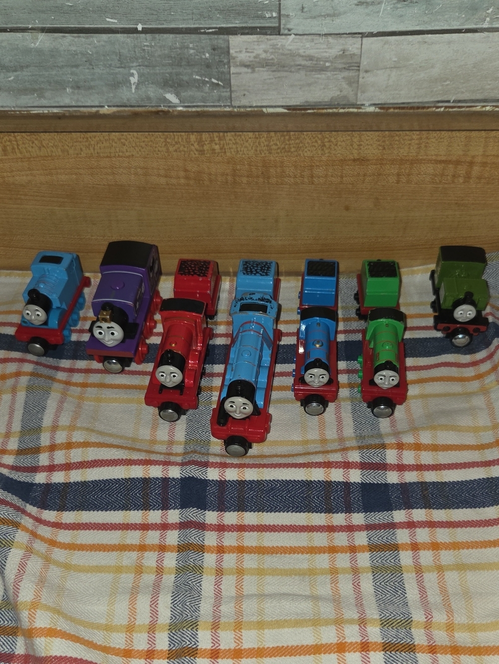 Magnetic Thomas & Friends Mini Metal Train Engines- Blue, Red, Green, Purple